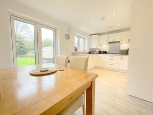 Windsor Road- click for photo gallery